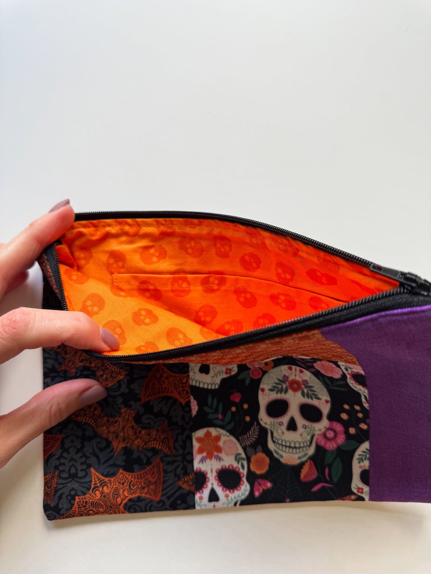 🕯️ Halloween Skull Zip Bag – 23x17 cm - Ana Woods