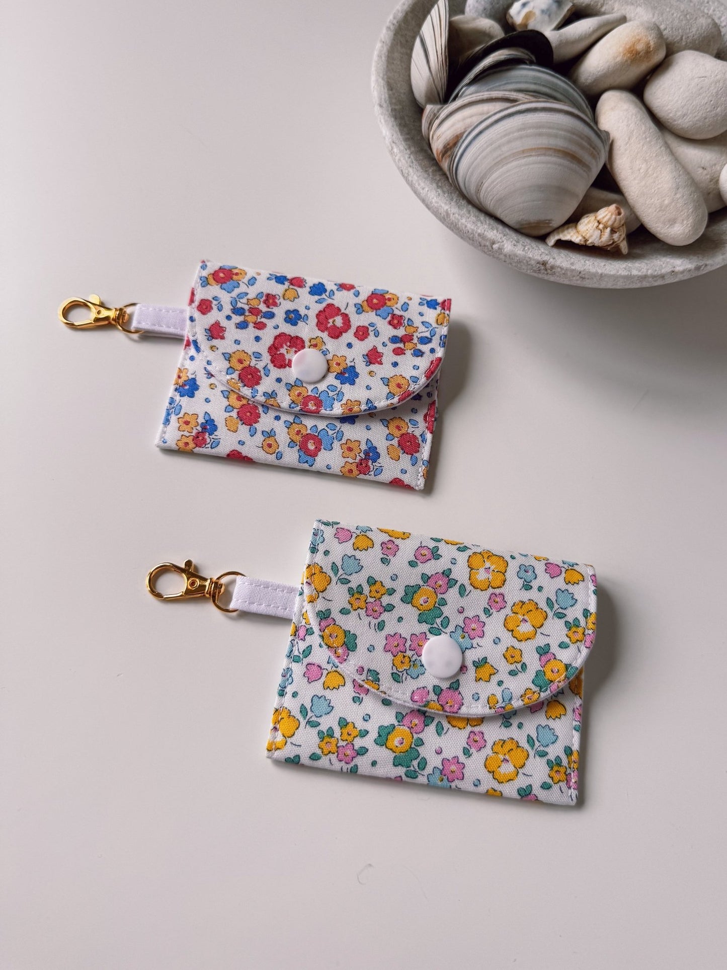 Mini Clip Case Red Flower Meadow (Liberty) - Ana Woods