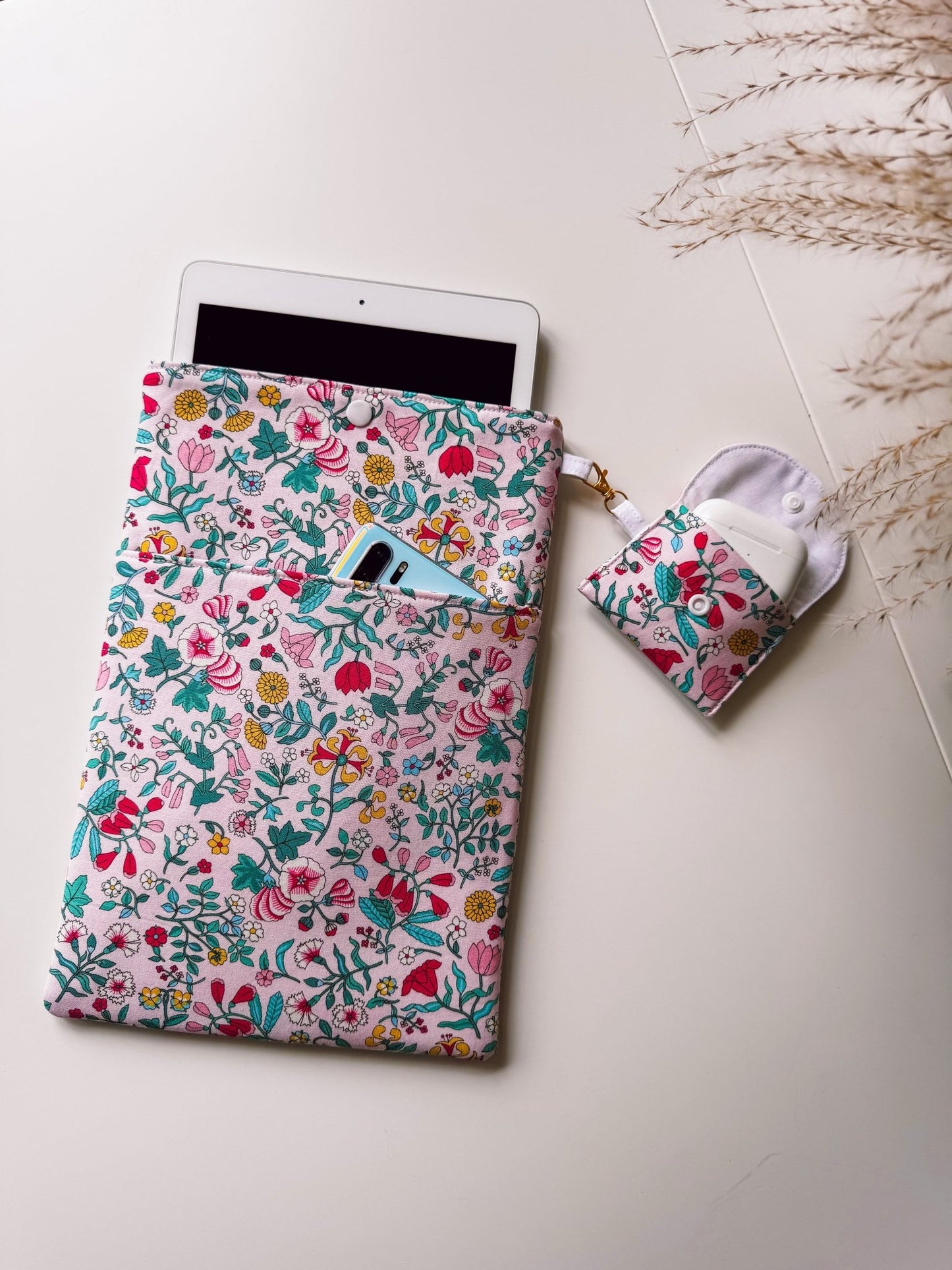Pale Pink Dots Mini Clip Case - Ana Woods