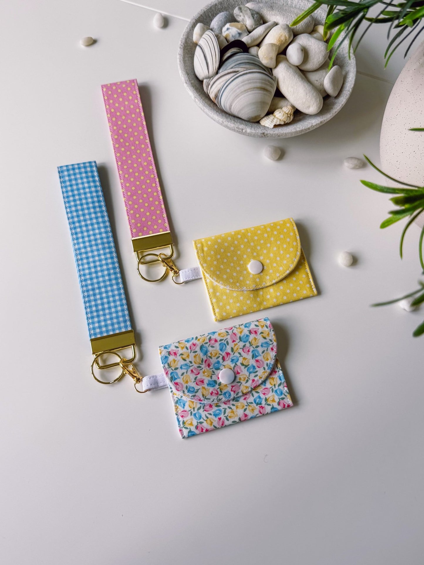 Pale Pink Dots Mini Clip Case - Ana Woods