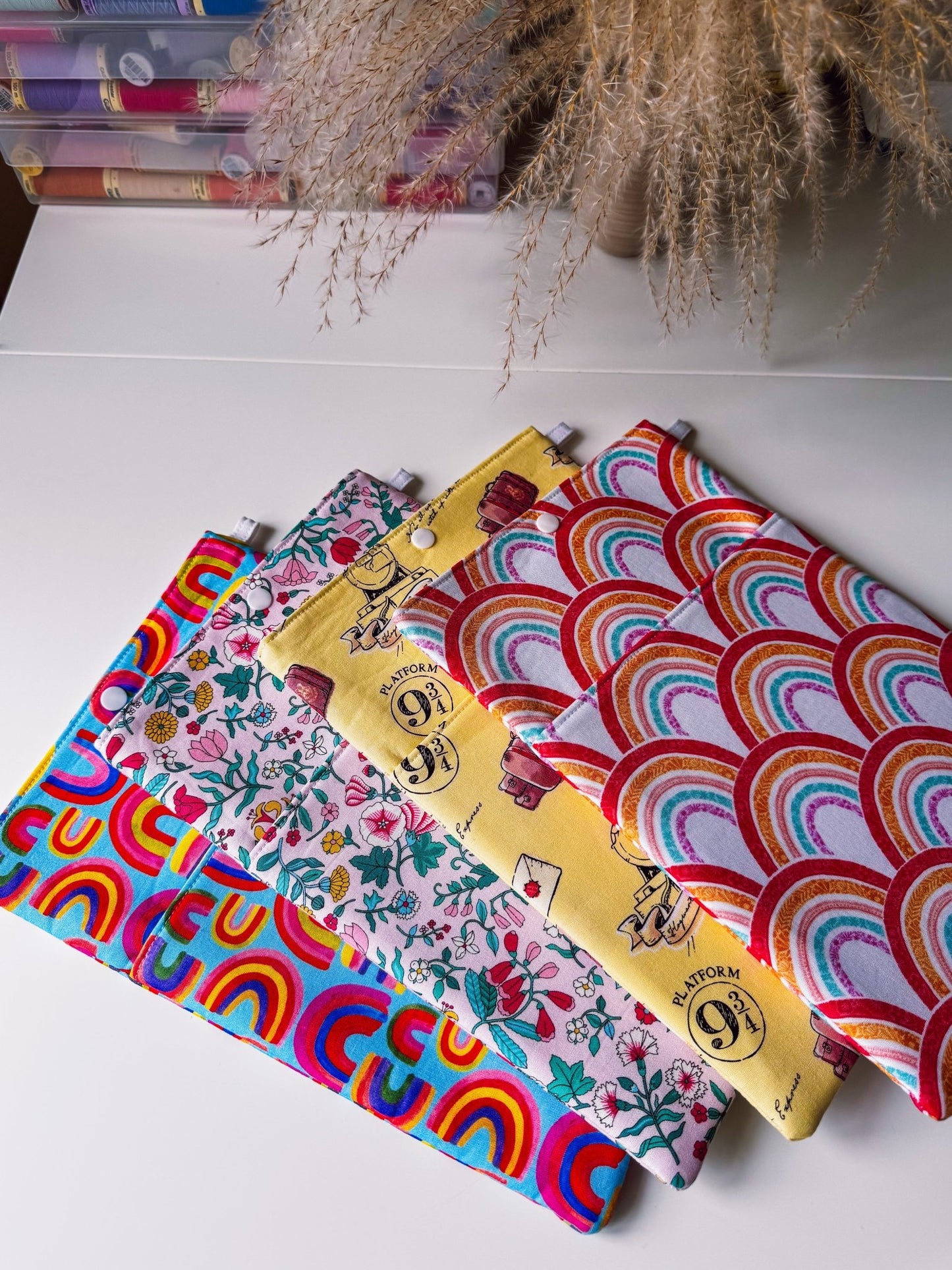 Wizard World Book & Gadget Sleeve - Ana Woods