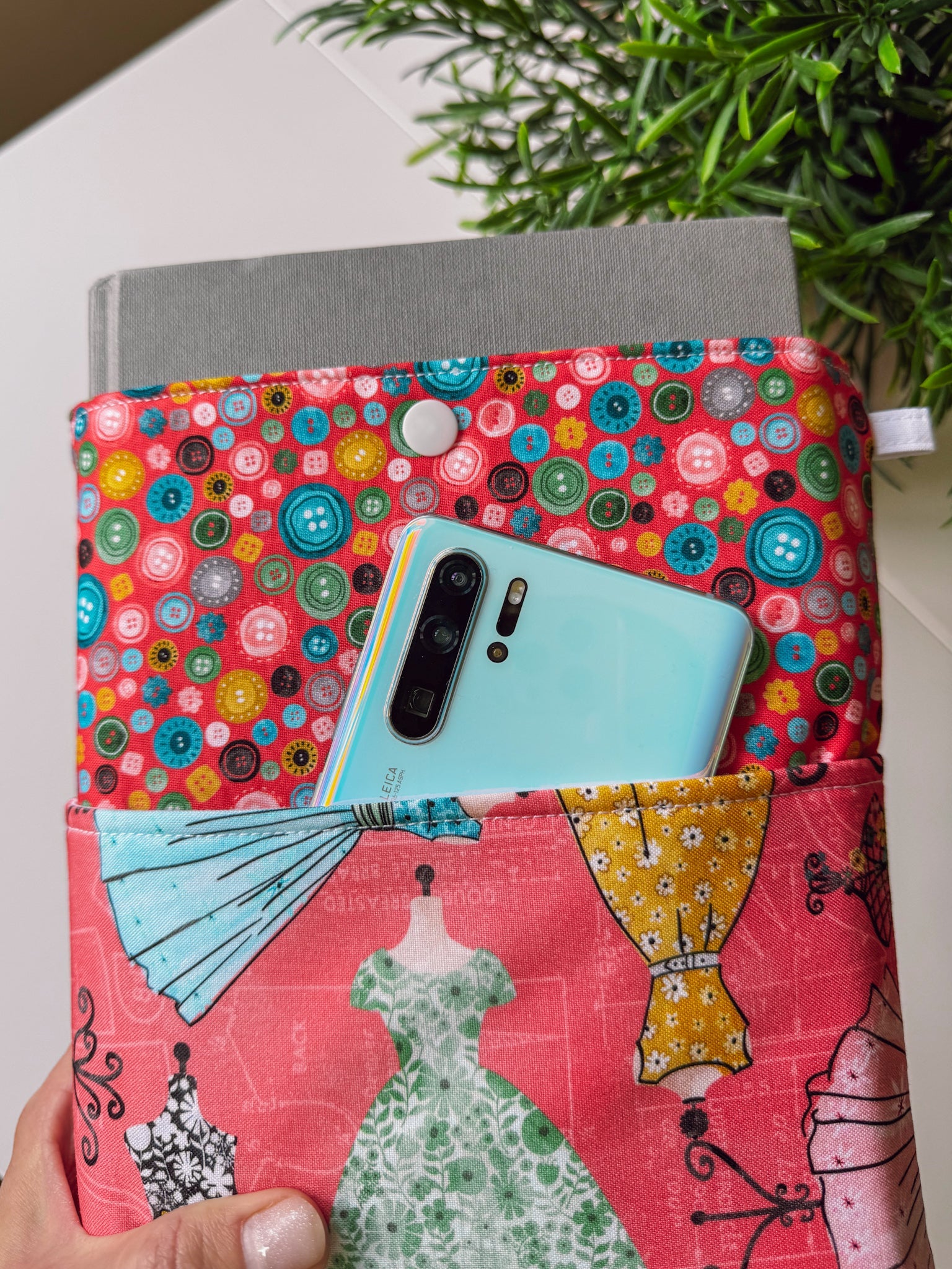 Book & Gadget Sleeve - Ana Woods