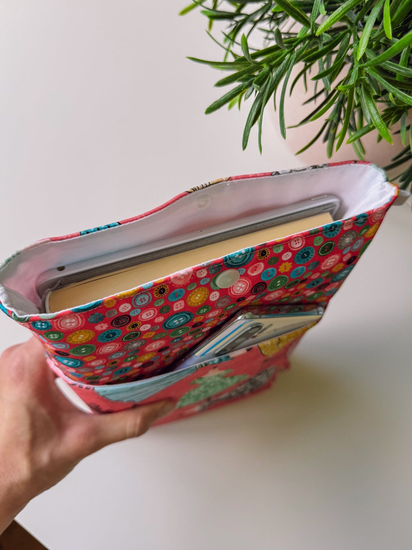 Book & Gadget Sleeve - Ana Woods