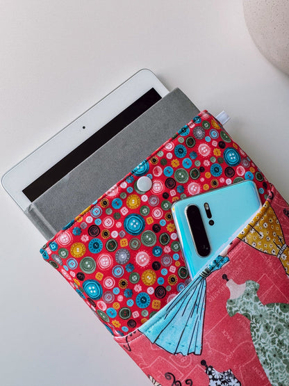 Book & Gadget Sleeve - Ana Woods