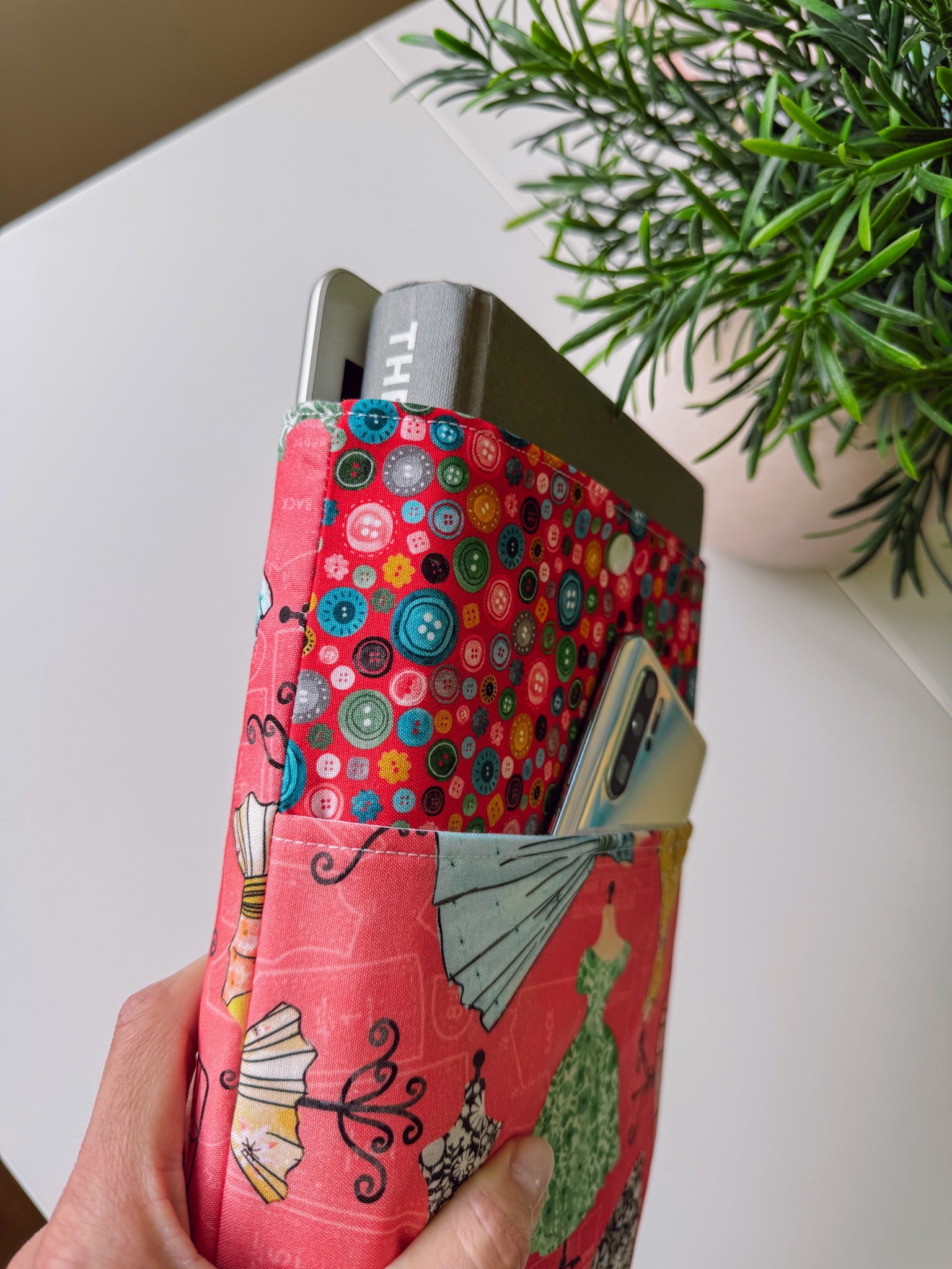 Book & Gadget Sleeve - Ana Woods