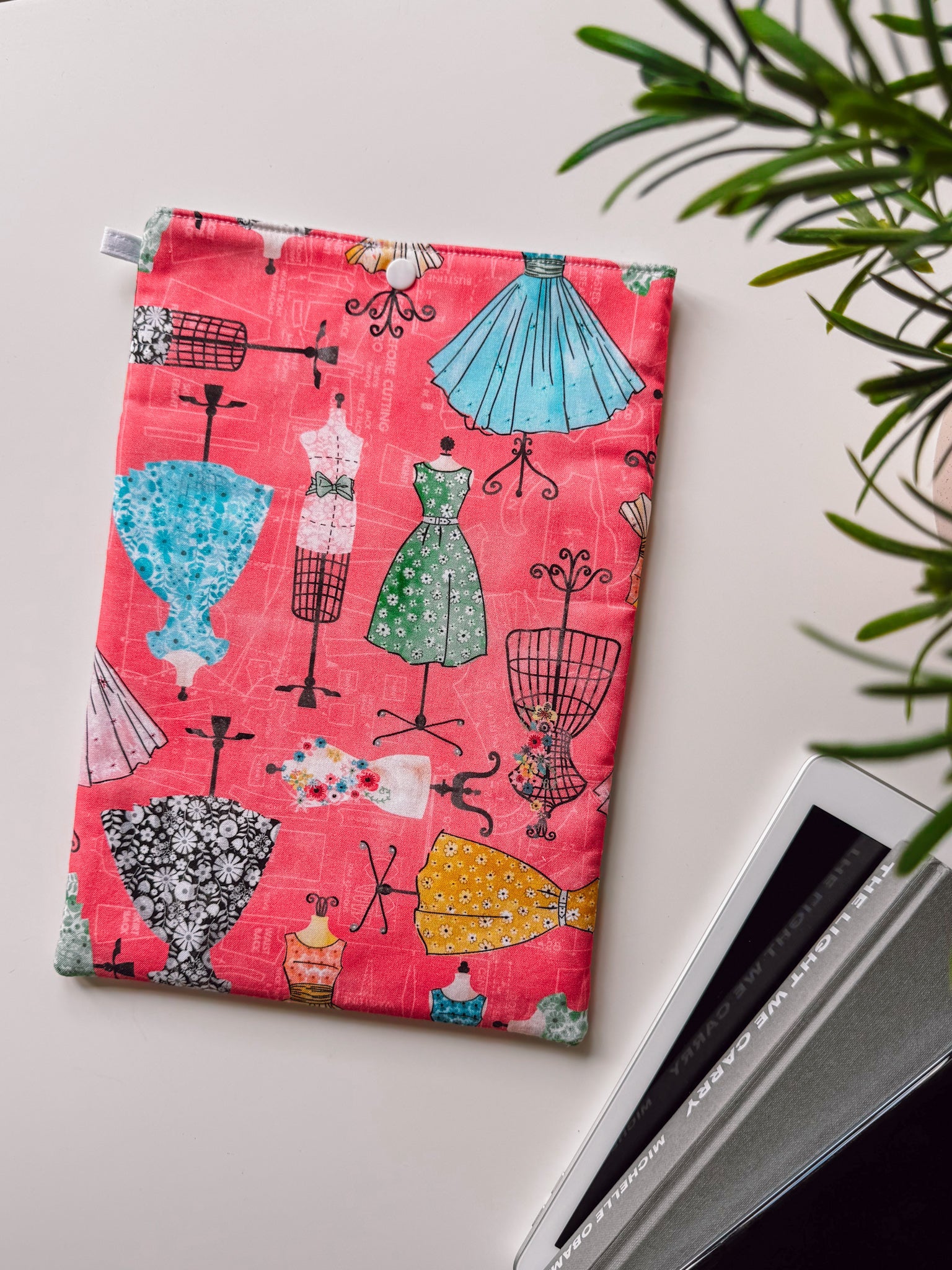 Book & Gadget Sleeve - Ana Woods