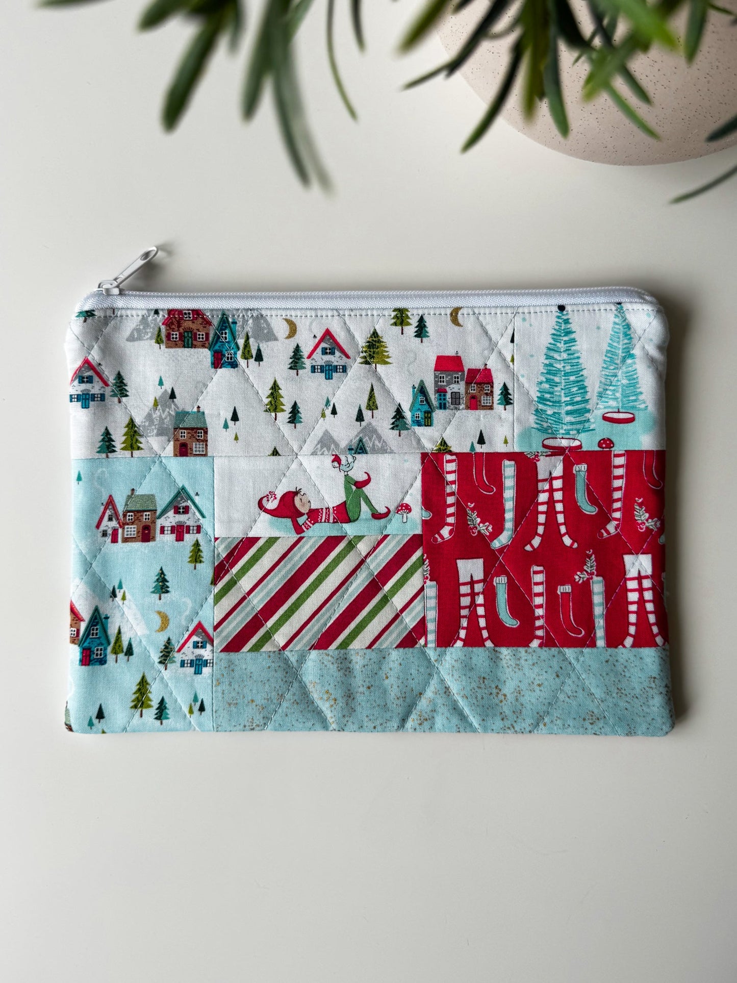 Christmas Village Quilted Zip Bags - Ana Woods