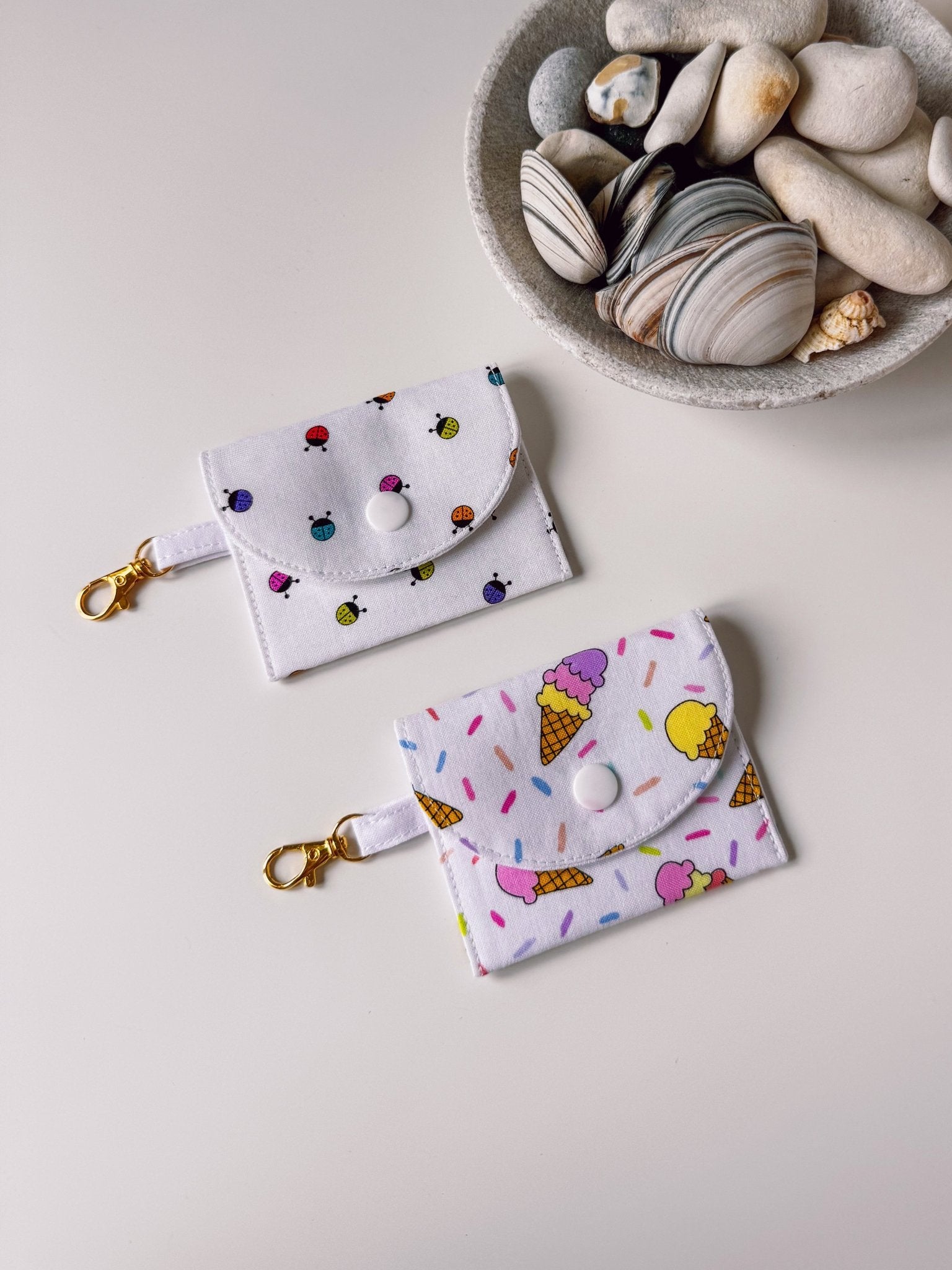 Mini Clip Case Colourful Ladybugs on White - Ana Woods