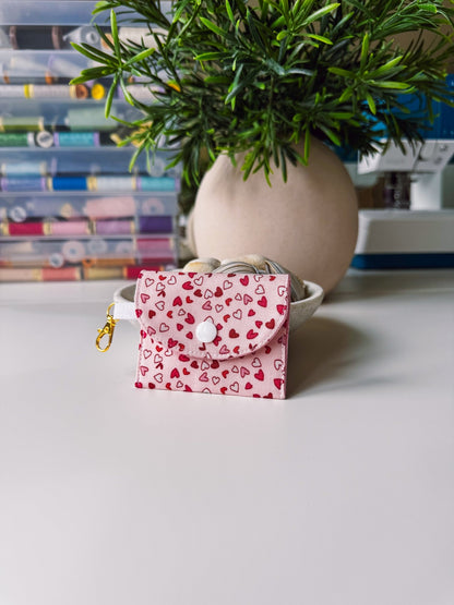 Mini Clip Case Ditsy Hearts - Ana Woods