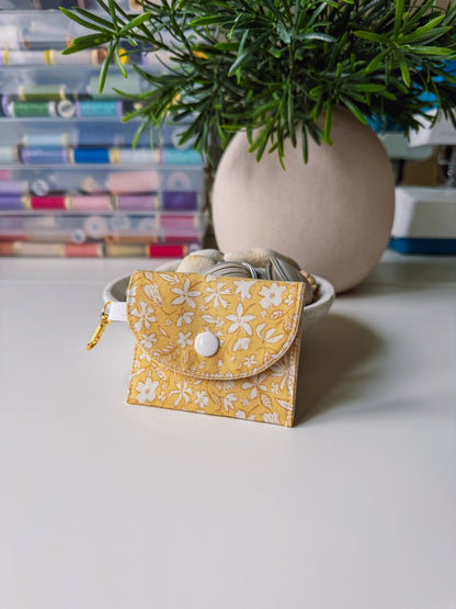 Mini Clip Case Flower Field (Liberty) - Ana Woods