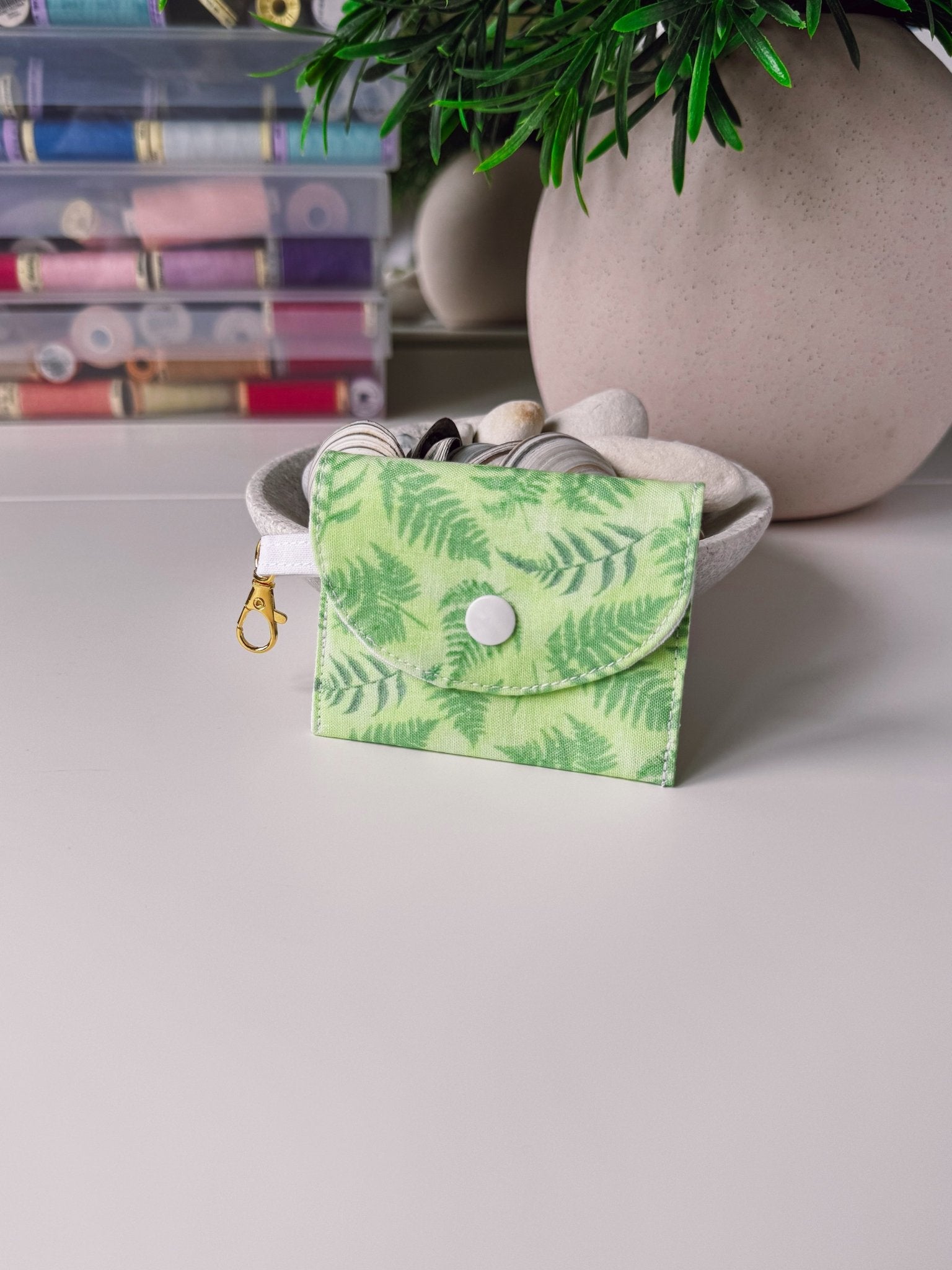 Mini Clip Case Green Fern - Ana Woods