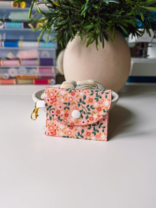 Mini Clip Case Peach Garden - Ana Woods
