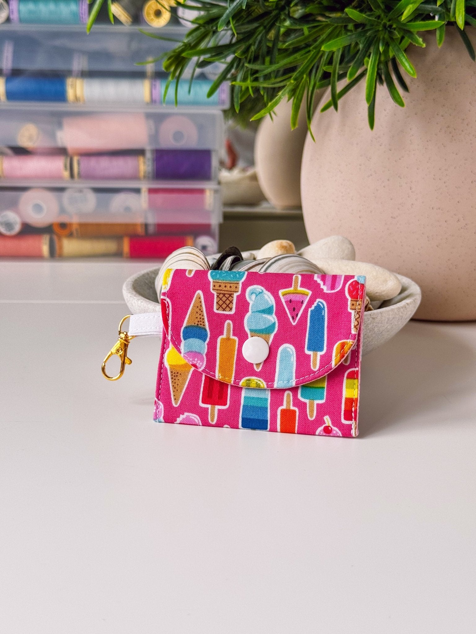 Mini Clip Case Pink Ice Creams - Ana Woods