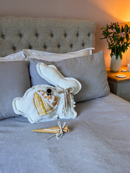 🐰 Poppy – Fleece Bunny Cushion with Carrot - Ana Woods